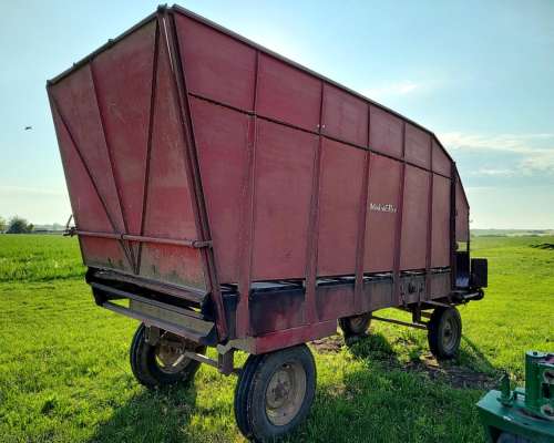 Carro Forrajero Mainero B370