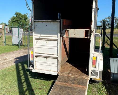 Trailer Batan para 2 Caballos Seminuevo - Paracol