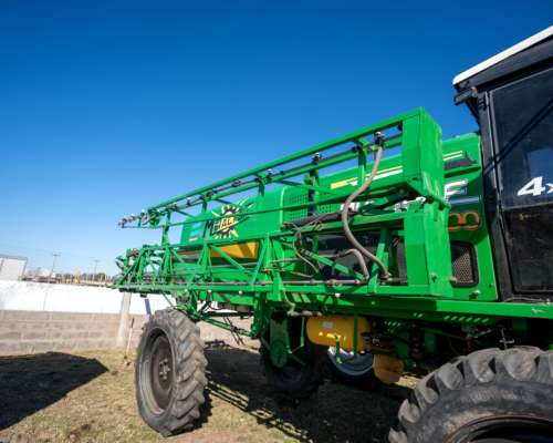 Pulverizadora Metalfor 2800 año 2004