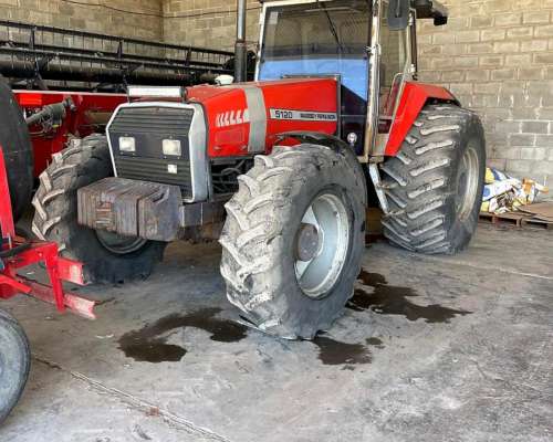 Massey Ferguson 5120. año 2008. 220 HP.