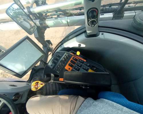 Pulverizador New Holland Defensor 3000