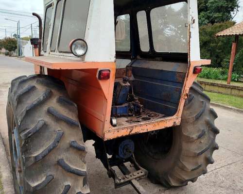 Tractor Fiat 700 e