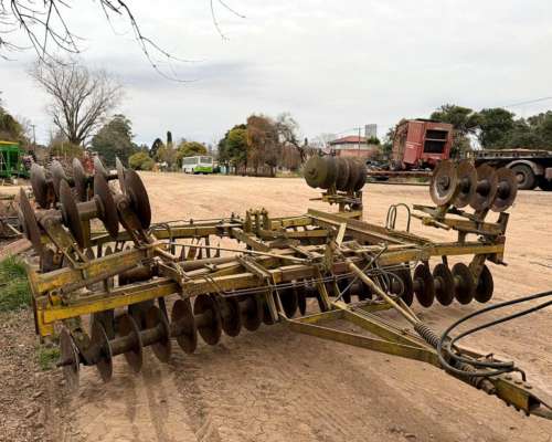 Rastra Desencontrada DAN CAR de 56 Platos con Alas a Resorte