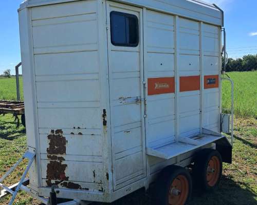 Trailer Batan para 2 Caballos Seminuevo - Paracol