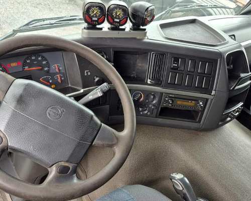 Camión Volvo 370 (2012)