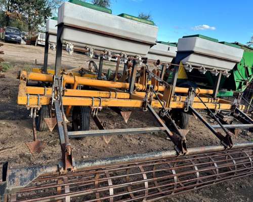 Subsolador Paratil 13 Timones Puas con Fertilizador Monticel