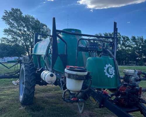 Pulverizador de Arrastre Praba 3800