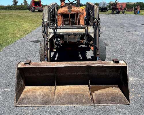 Tractor Someca 45 con Pala Frontal Omar Martin