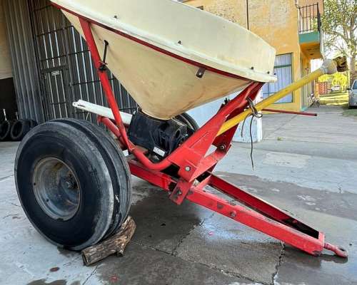 Fertilizadora Tanzi para Grano Fino