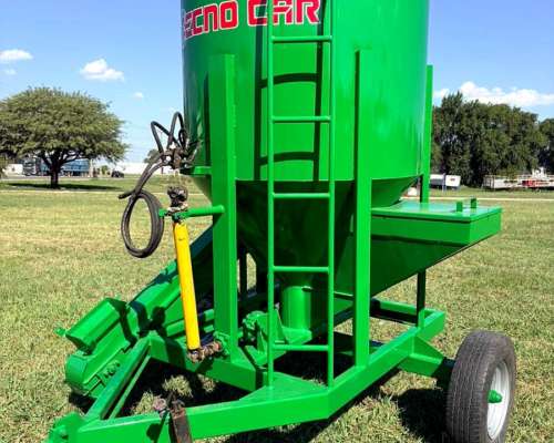 Inoculador Tecnocar Semi Nuevo de 1.800 Kg Hidraulico