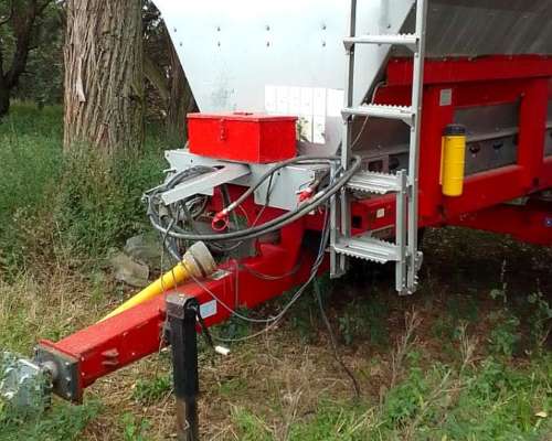 Fertilizadora de Arrastre Fertec 9000, año 2022, Balanza HOO