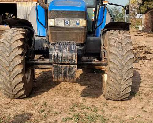 Tractor New Holland TM135 con Caja Powershift
