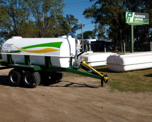 Estercolera 8000 Litros - Balancin - Plasticos Laspiur SRL