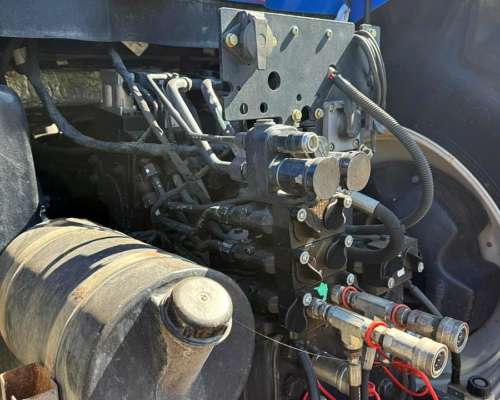Tractor New Holland T8 320 Duales 710 año 2017 POT NOM 250cv