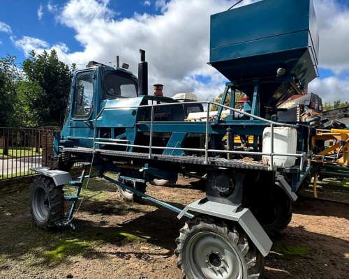 Fertilizadora Motriz Pla con Yomel 1500 Kg