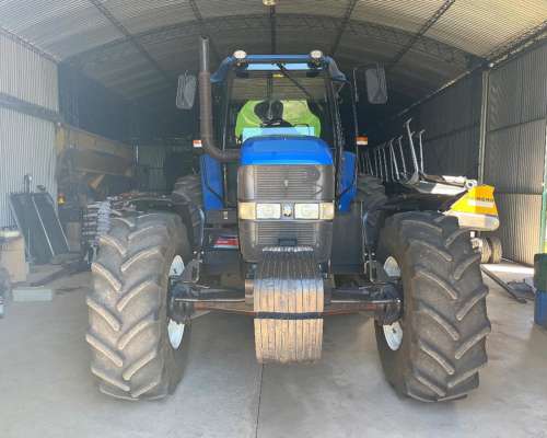 Tractor New Holland TM 7010