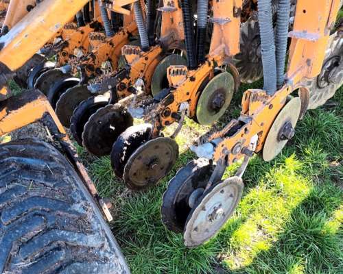 Sembradora Agrometal 29 Líneas a 21 cm con Control Agro