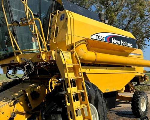 Cosechadora New Holland TC57