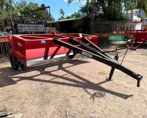Palones Caman de 3 M3 para Limpieza y Nivelación de Corrales