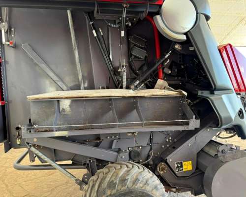 Rotoenfardadora Mainero 5832 con Cutter