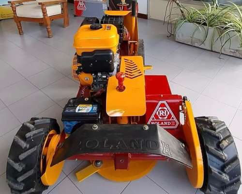 Tractor Cortar Cesped y Desmalezadora