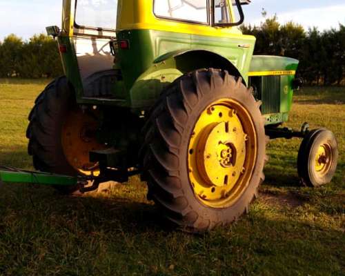 Tractor John Deere 2420