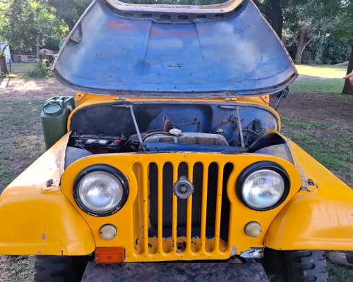 Vendo Jeep IKA Modelo 1961 año 1971 Funcionado Perfecto.