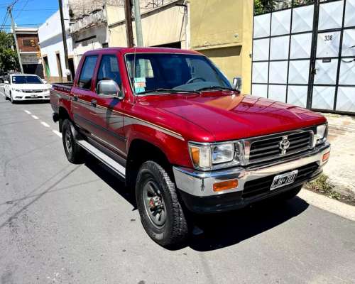 Toyota Hilux SR5 Motor 2.8 4X4 año 2001