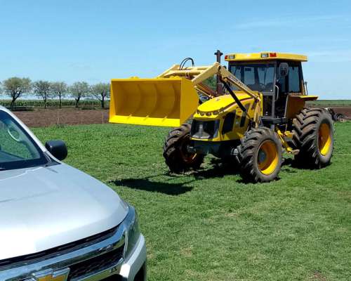 Fabrica de Implementos a Medida. Balde de Pala Frontal