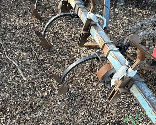 Aporcador Carpidor Cultivador 5 Puas 3 Puntos