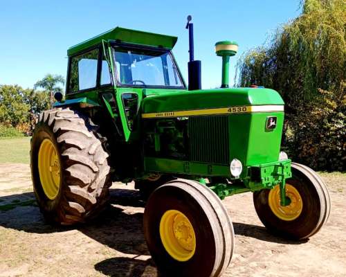 Tractor John Deere 4530