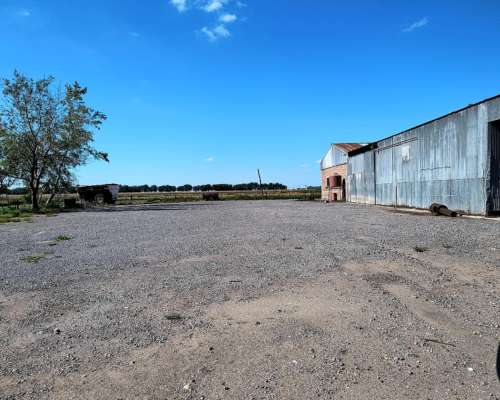 Inmueble Espectacular en Acceso a Huergo , Casa a Reciclar