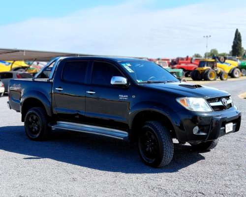 Toyota Hilux SRV 4X4 año 2007 340.000 km