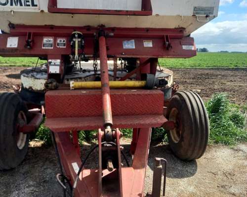 Fertilizadora Yomel RD 3028 Z.