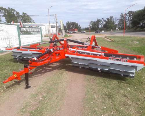 Rolo Marca Secman Triturador de Rastrojo Modelo M4500/75