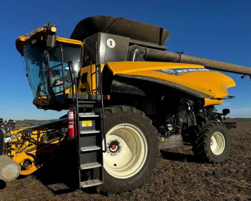 Cosechadora New Holland Cr7.90, Cabezal Draper Macdon