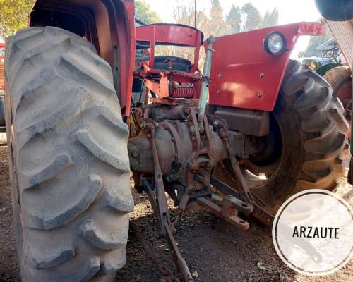Vendo Tractor Massey Ferguson 155 con Tres Puntos