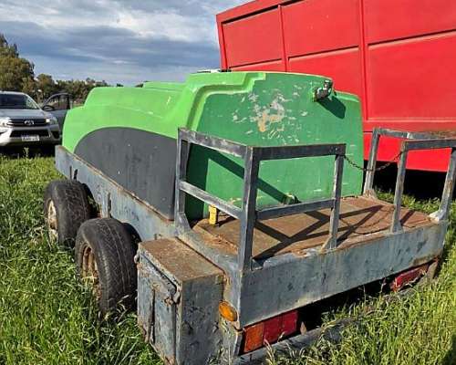 Acoplado Balancín con Tanque de 3200 Litros