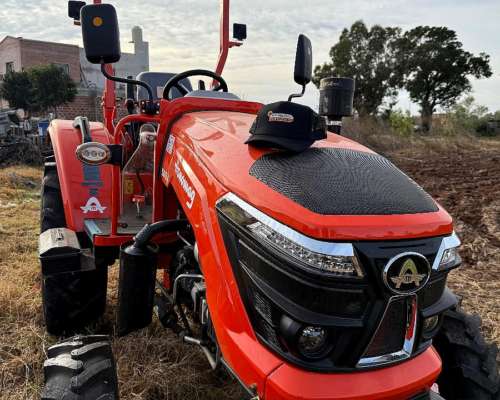 Tractor Hanomag 50 HP 4X4