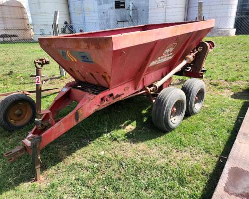 Fertilizadora Tatu Dcco a Bidisco para 5000 Kgrs