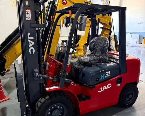 Autoelevador JAC 25h 2500 Kg 4800 MM Altura Motor Xinchai