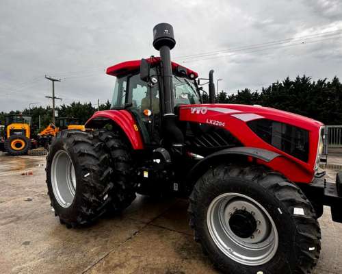 Yto Tractor LX2204 con Cabina 220hp