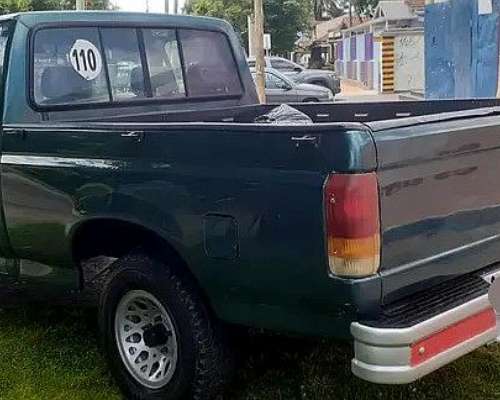 Ford F100 XLT Motor MWM Caja Clark Grande