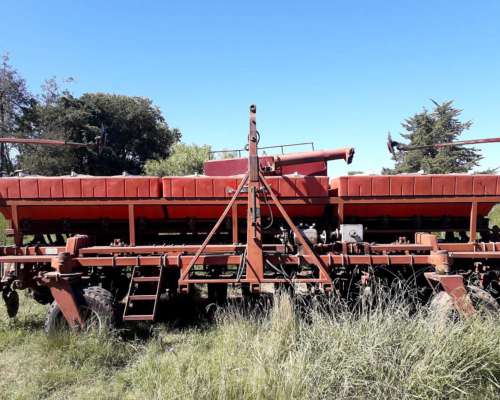 Sembradora De-za 13/52 Doble Fertilización y Monitor