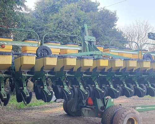 Sembradora John Deere 1740 18 Líneas a 52cm