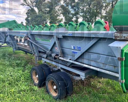 Maicero de Grande 16/52, 2011. con Carro. Emboc P/ Claas/jd