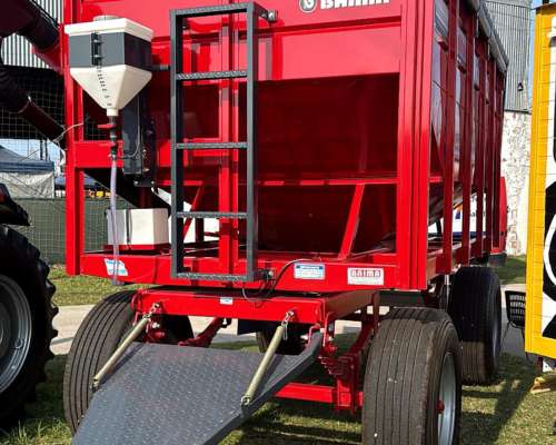 Acoplado Tolva Semillera Fertilizante Baima con Chimango