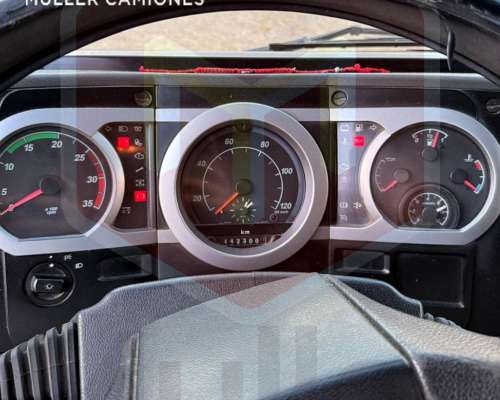 Ford Cargo 1317e Modelo 2011 con Caja y Equipo