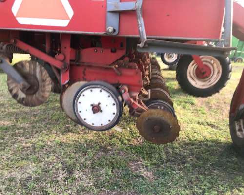 Sembradora Apache MOD.27.000