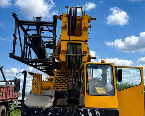 Grúa Todo Terreno Grove At750be 45 TON 6x6x6